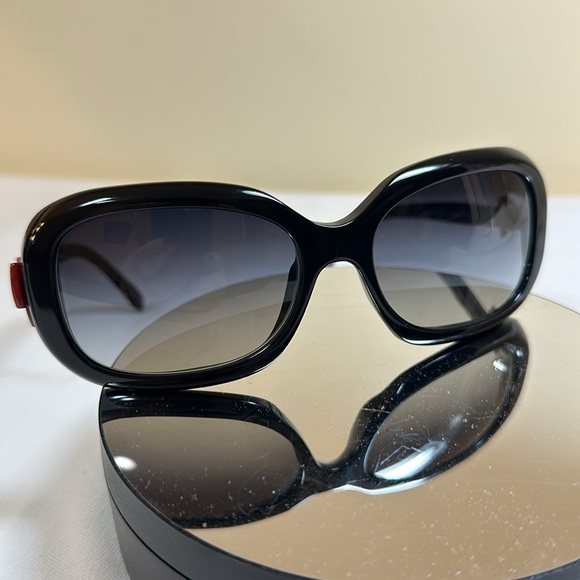 CHANEL Sunglasses for Sunny Days Black w/ Red CC Bow - Picture 13 of 14